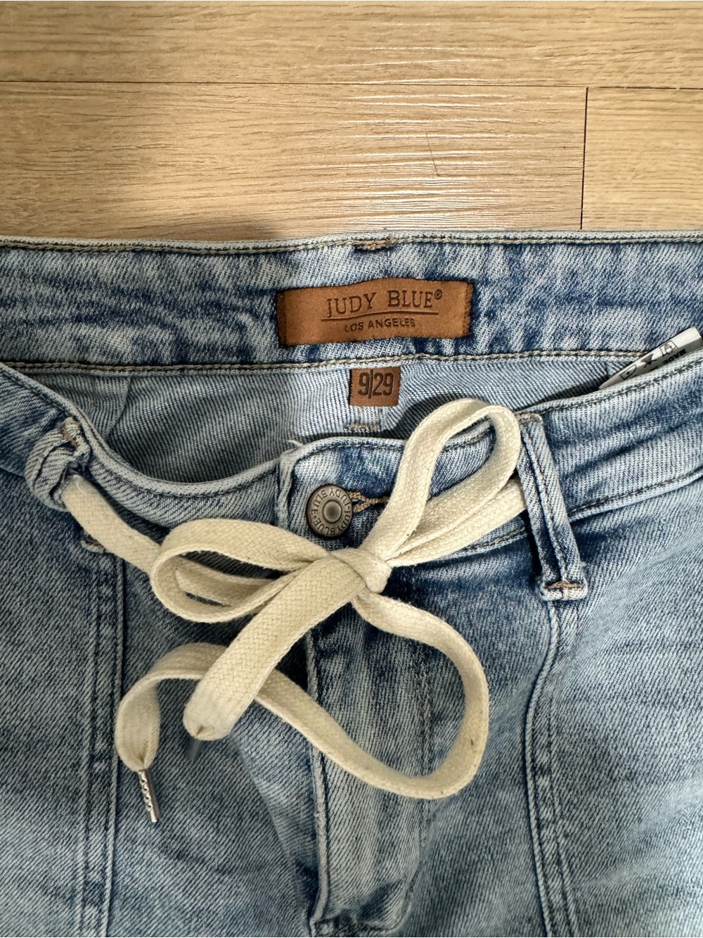 Judy Blue Light Wash High-Rise Jeans with Cream Drawstring